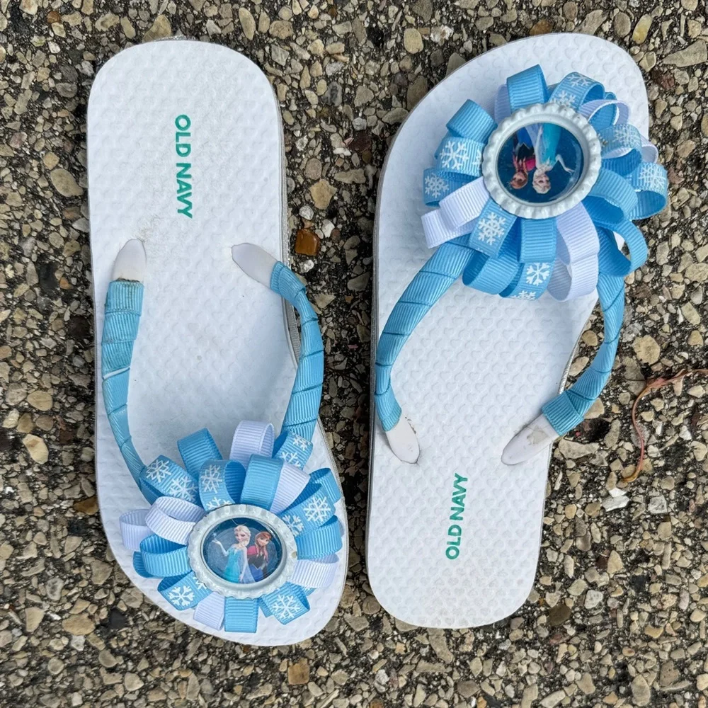 Handmade Girls size 12/13 White and Blue Elsa Frozen Flip Flops (Old Navy)